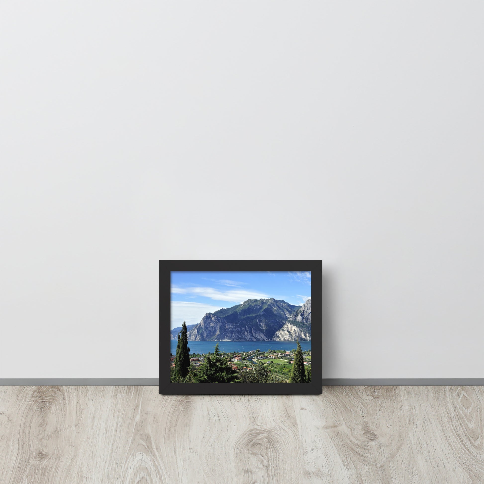 Lago di Garda Italia -- High Quality -- Framed on photo paper