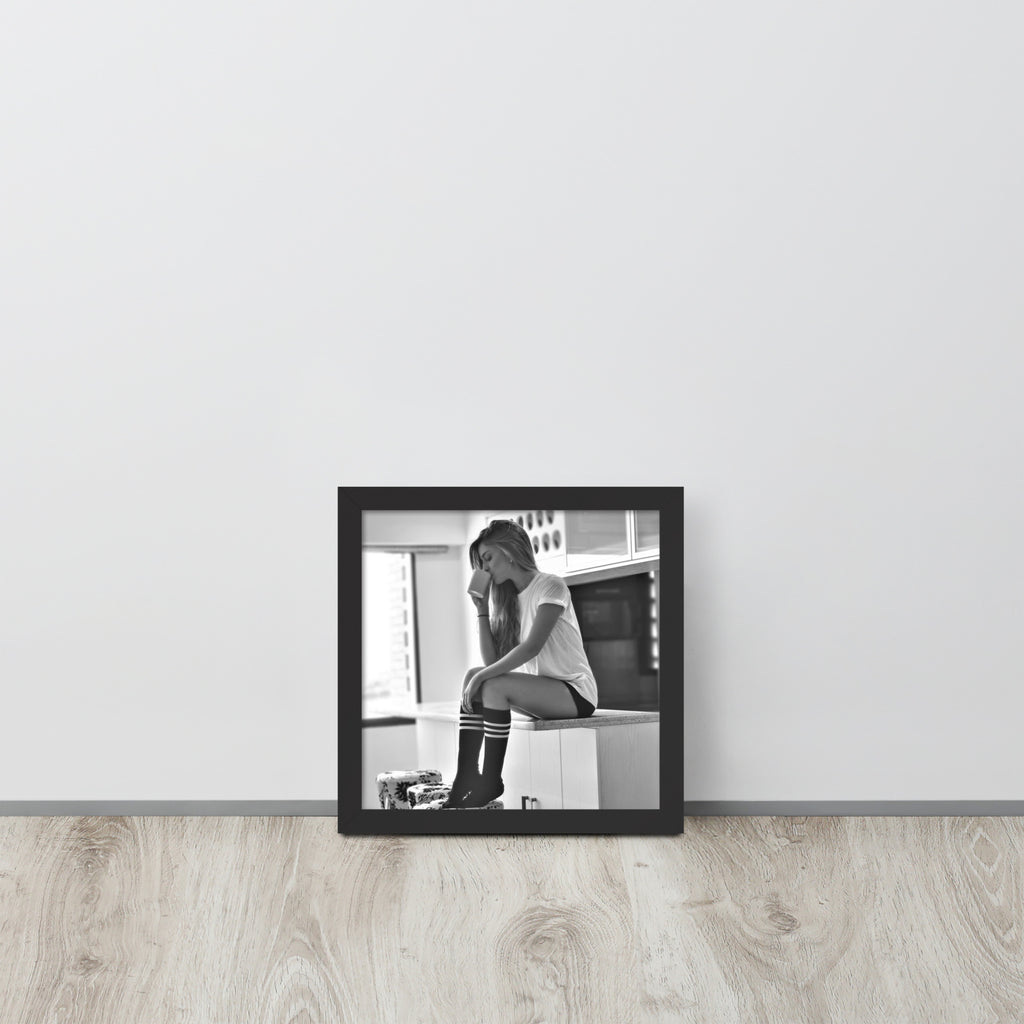 Women -- High Quality -- Framed on photo paper
