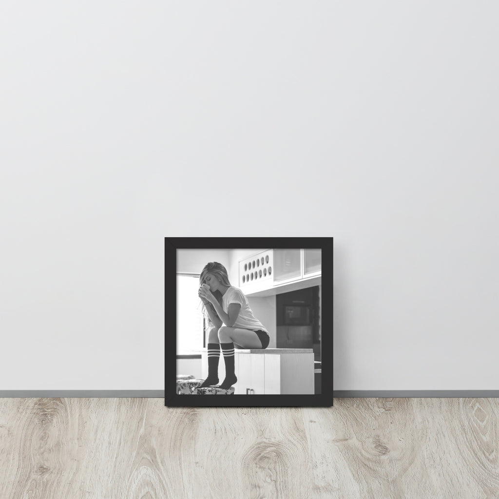 Women -- High Quality -- Framed on photo paper