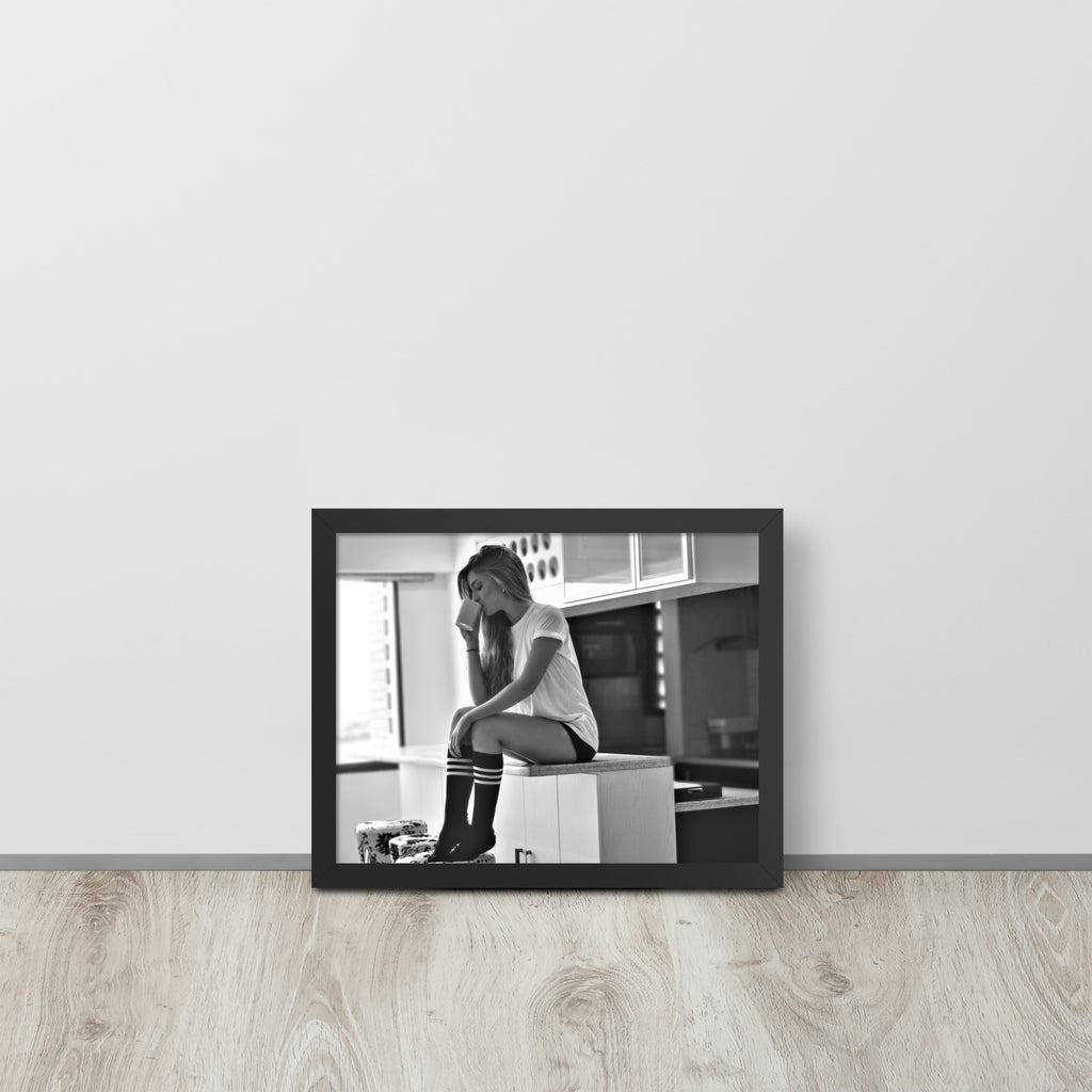 Women -- High Quality -- Framed on photo paper
