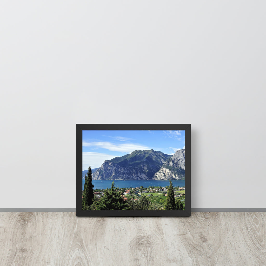 Lago di Garda Italia -- High Quality -- Framed on photo paper