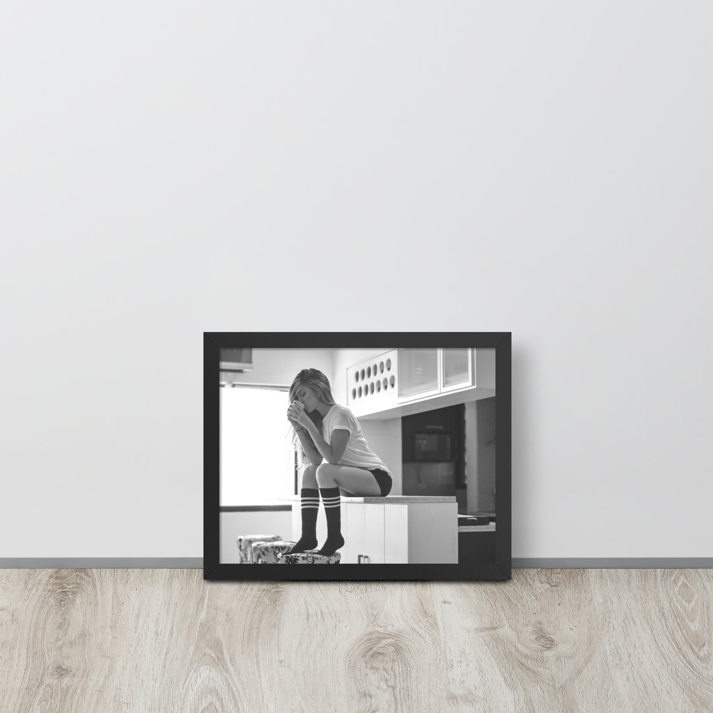 Women -- High Quality -- Framed on photo paper