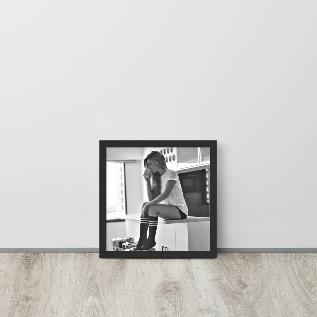 Women -- High Quality -- Framed on photo paper