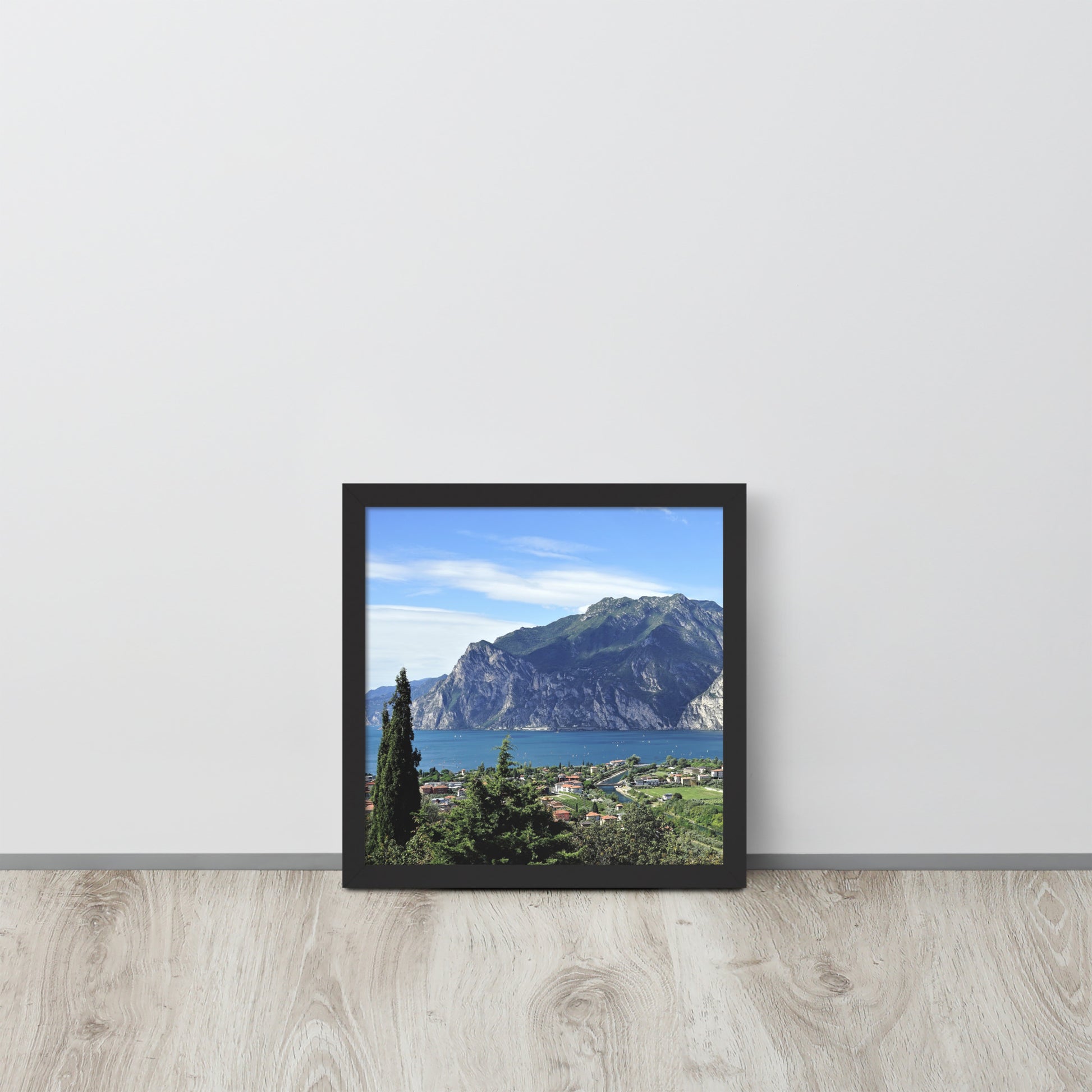 Lago di Garda Italia -- High Quality -- Framed on photo paper