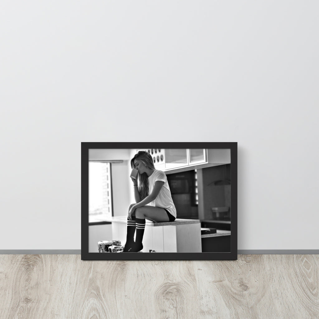 Women -- High Quality -- Framed on photo paper