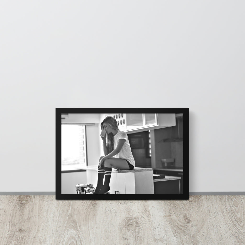Women -- High Quality -- Framed on photo paper