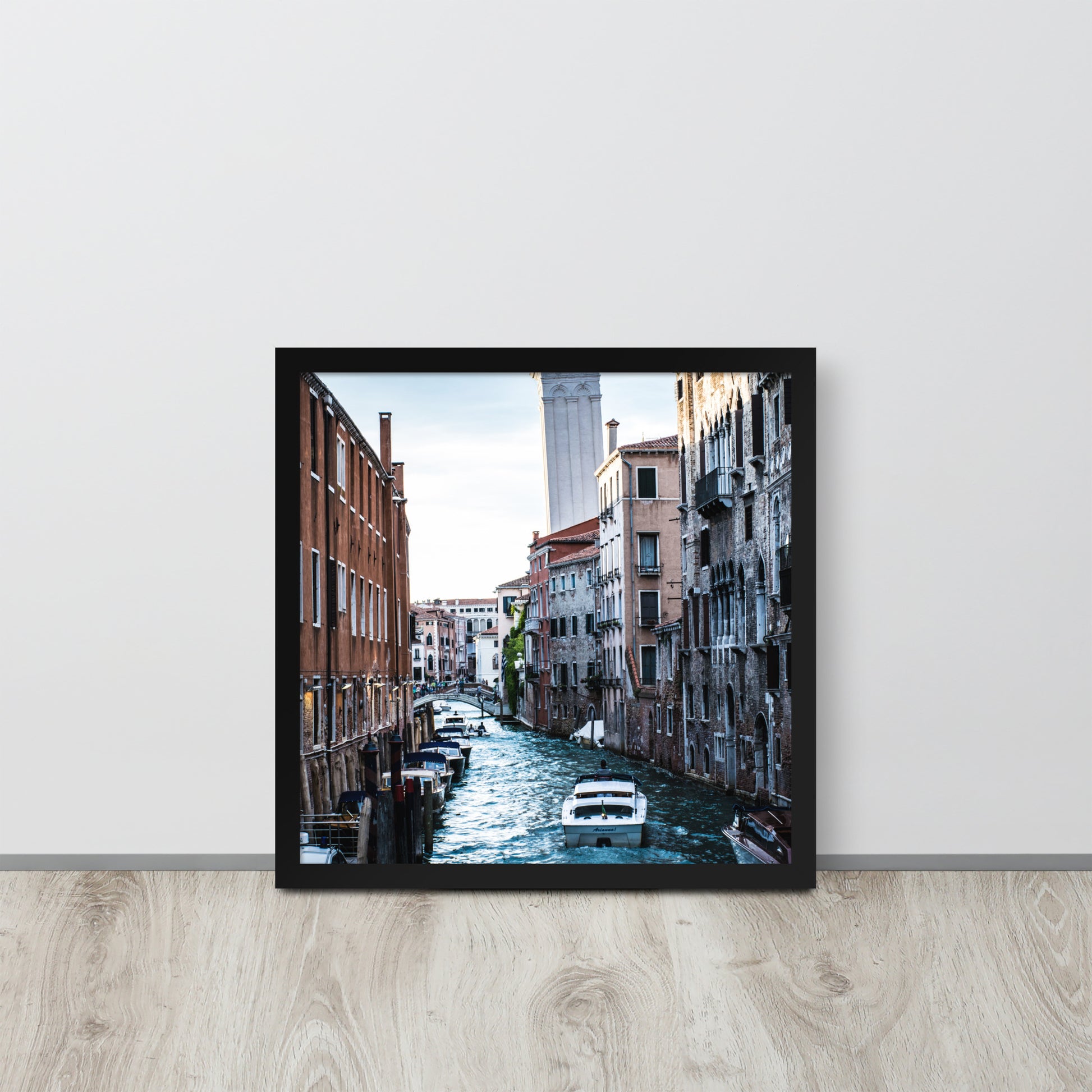 Venice Italia -- High Quality -- Framed on photo paper