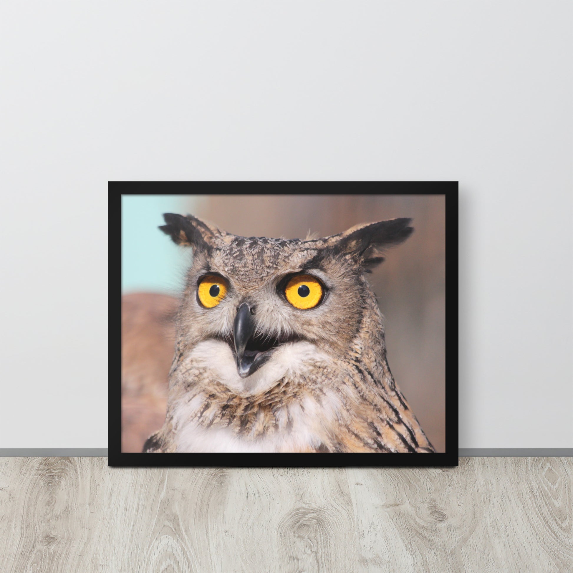 Owl -- High Quallity -- Framed on photo paper