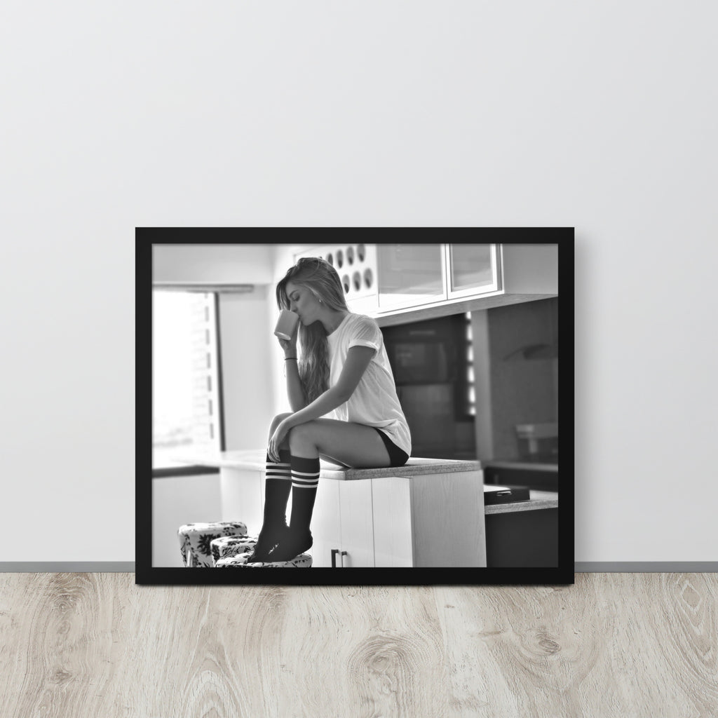 Women -- High Quality -- Framed on photo paper