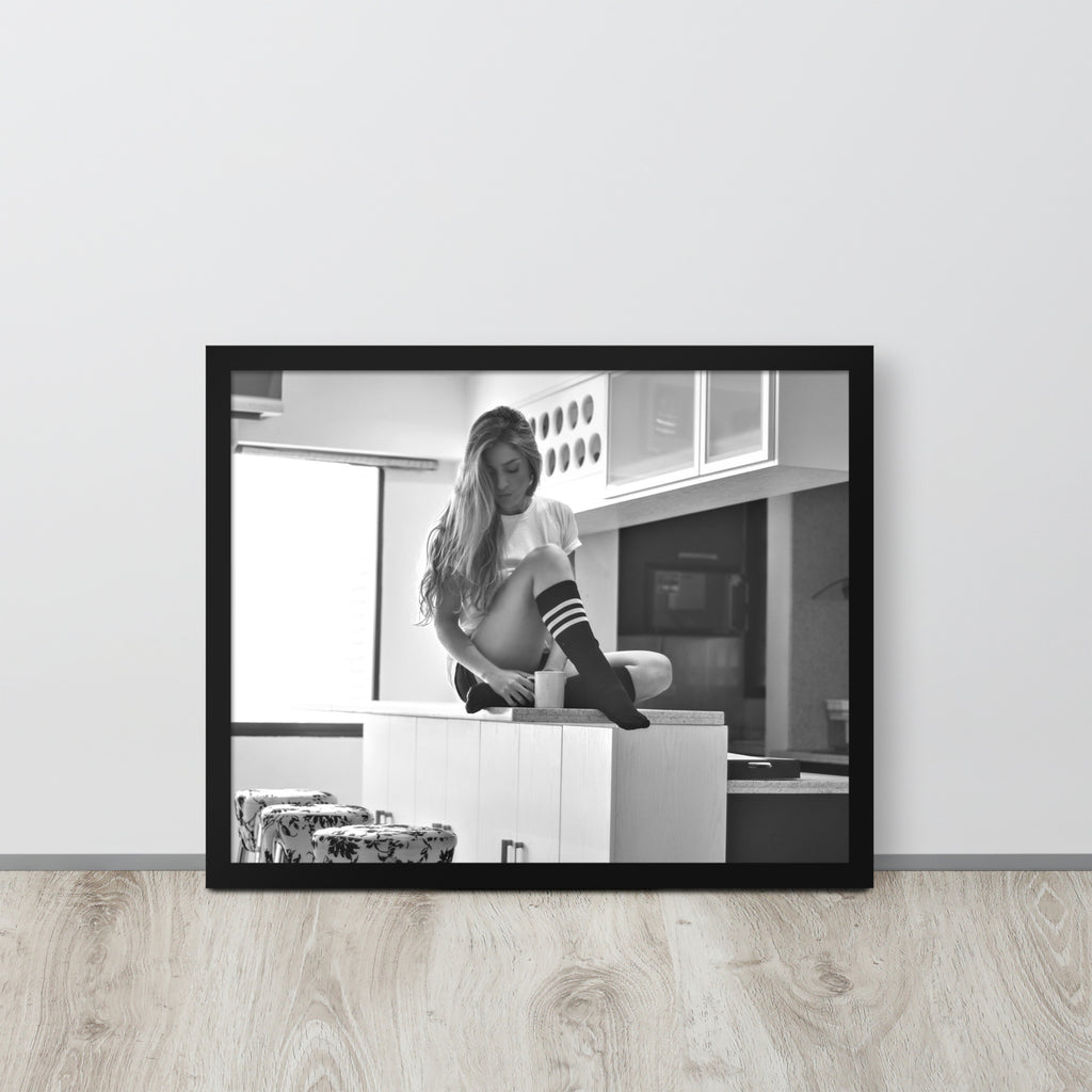Women -- High Quality -- Framed on photo paper