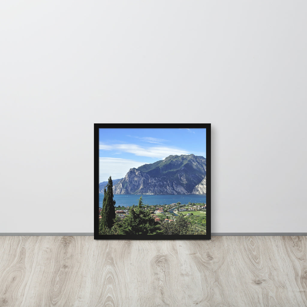 Lago di Garda Italia -- High Quality -- Framed on photo paper