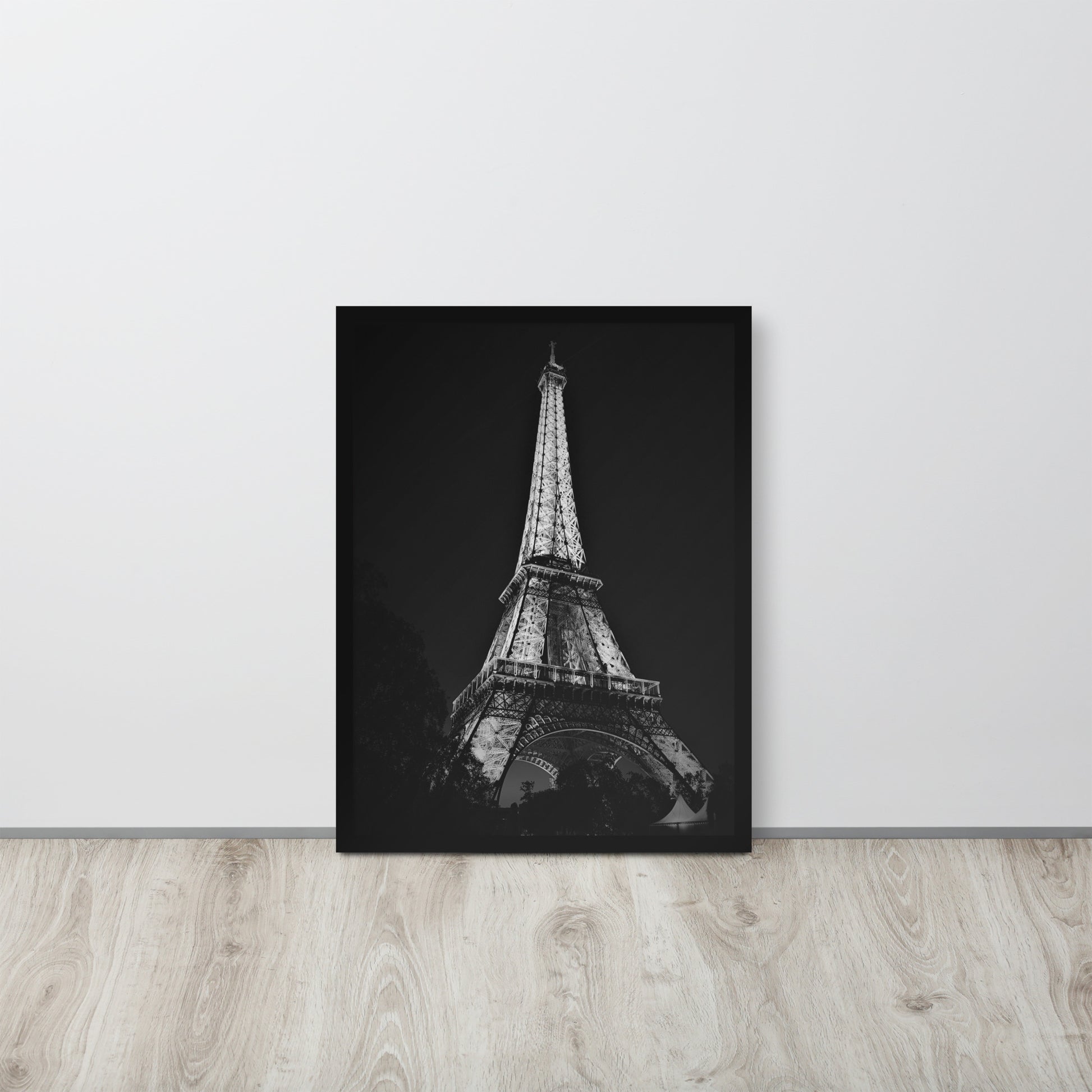 Paris -- High Quality -- Framed on photo paper