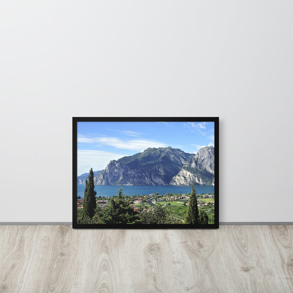 Lago di Garda Italia -- High Quality -- Framed on photo paper