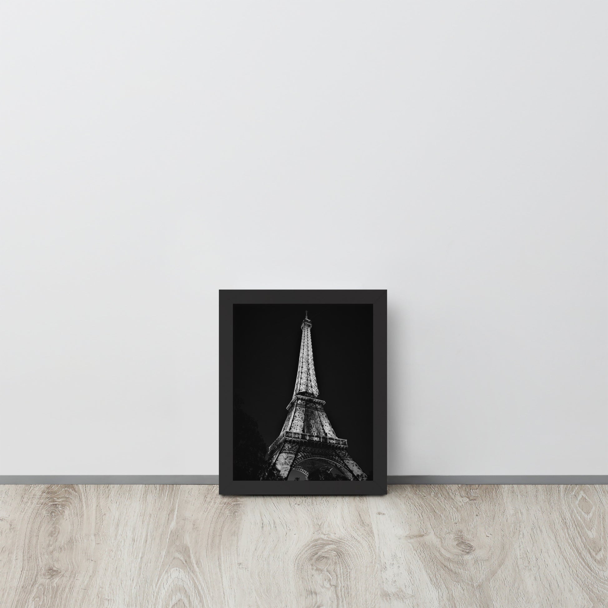 Paris -- High Quality -- Framed on photo paper