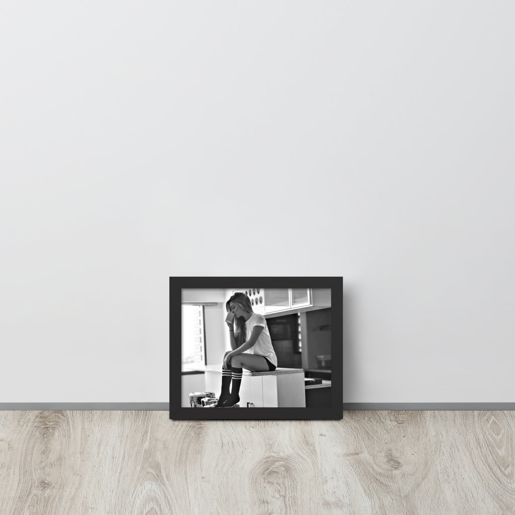 Women -- High Quality -- Framed on photo paper