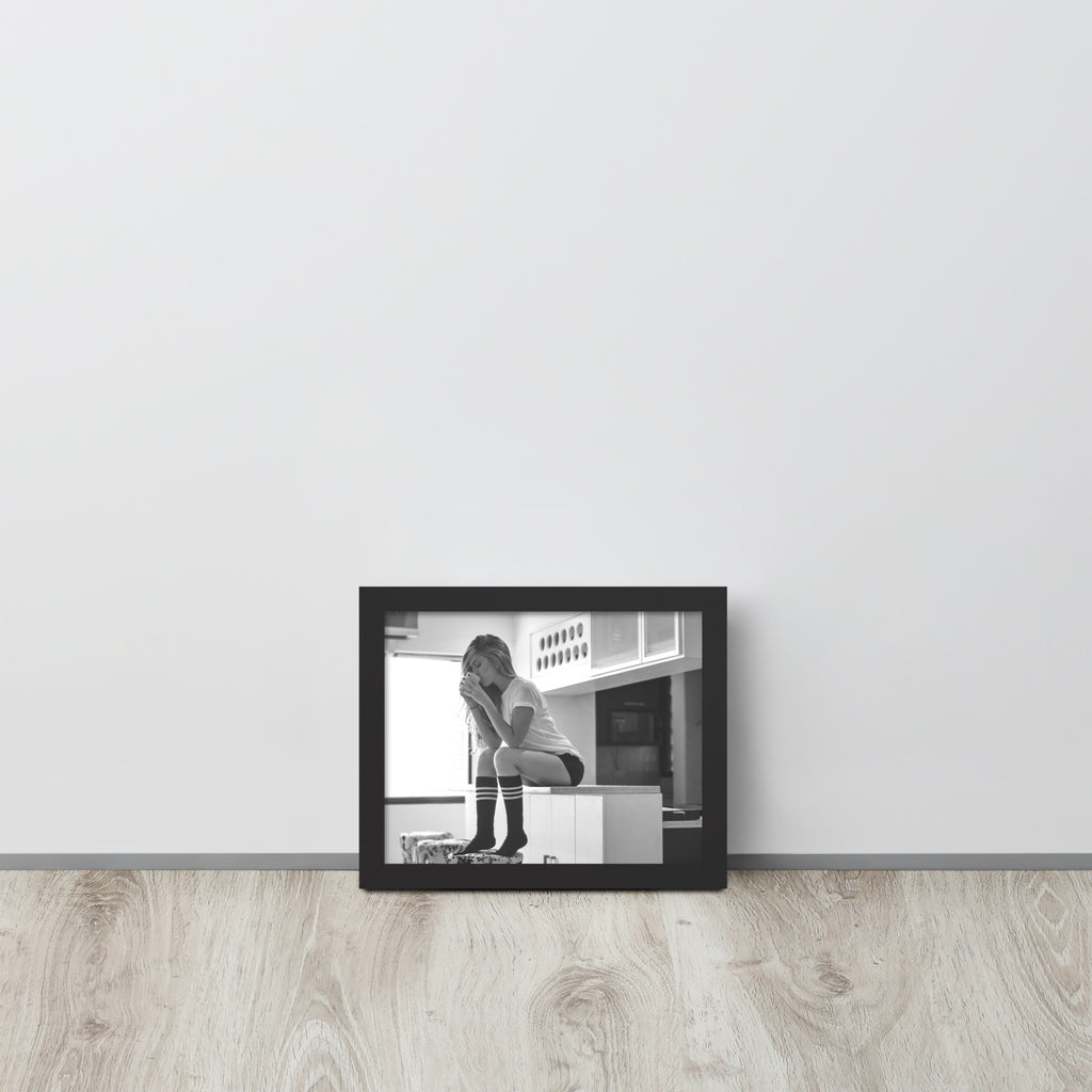 Women -- High Quality -- Framed on photo paper