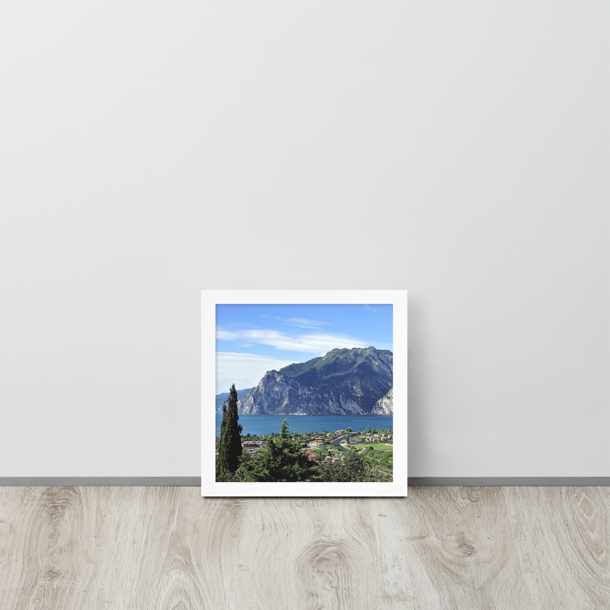 Lago di Garda Italia -- High Quality -- Framed on photo paper