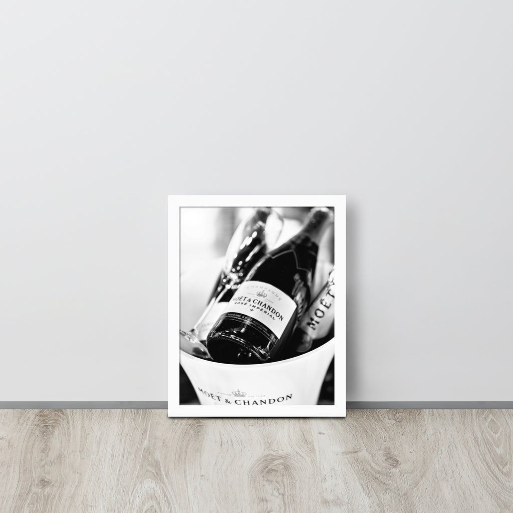 Champagne -- High Quality -- Framed on photo paper
