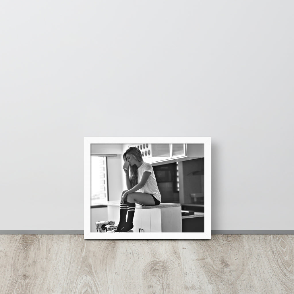 Women -- High Quality -- Framed on photo paper