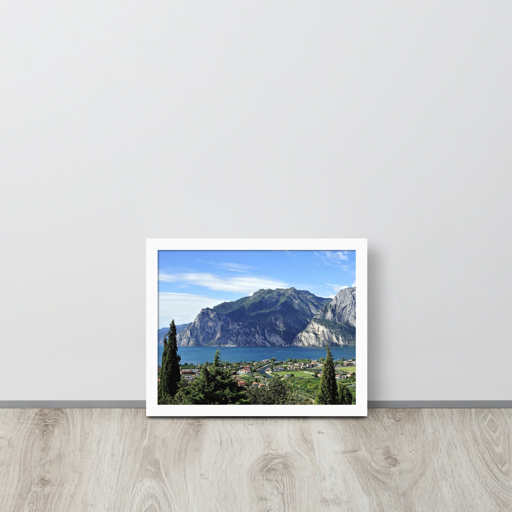 Lago di Garda Italia -- High Quality -- Framed on photo paper