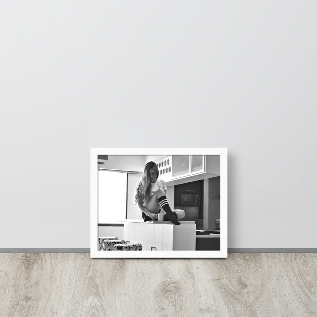 Women -- High Quality -- Framed on photo paper