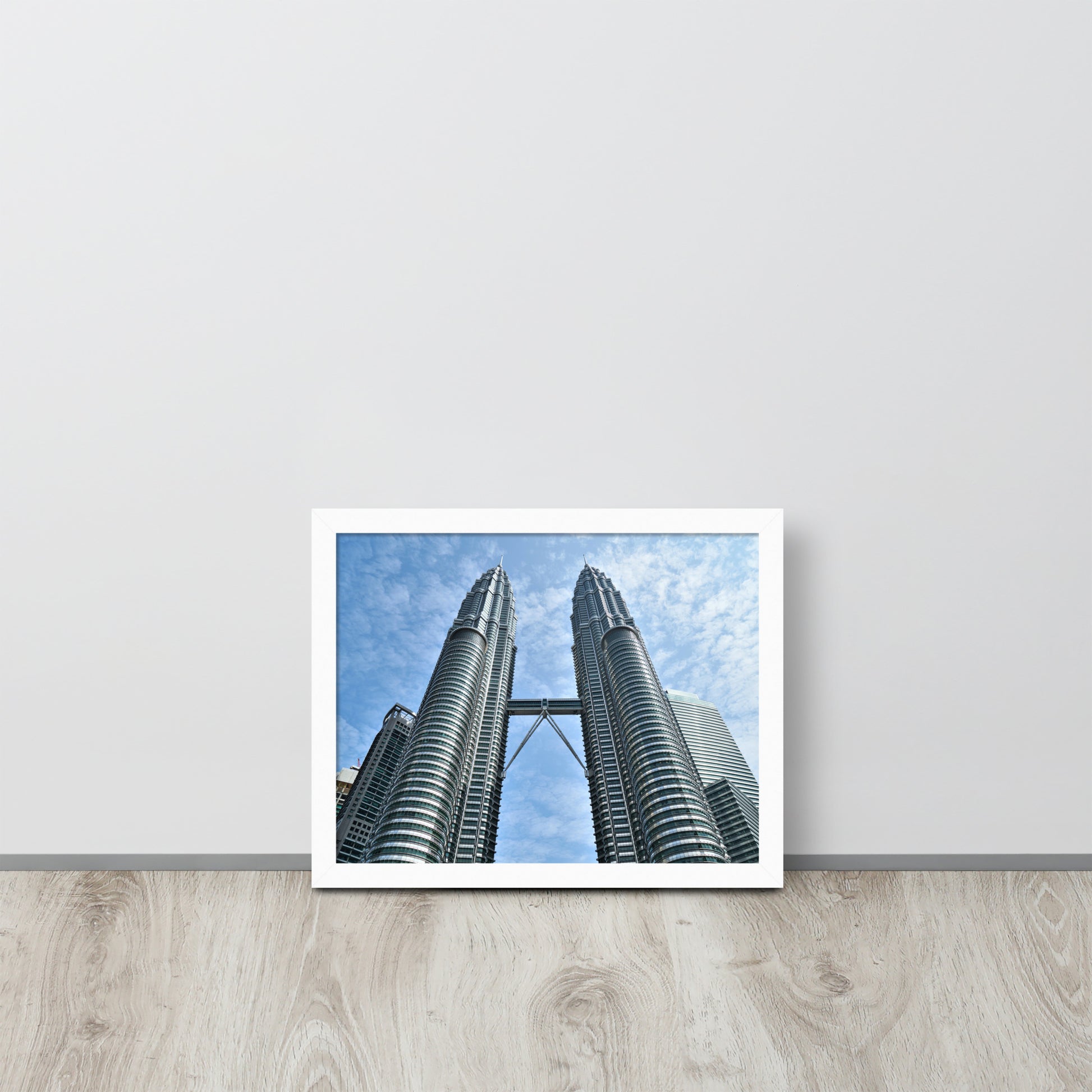Petronas Twin Towers Kuala Lumpur -- High Quality -- Framed on photo paper