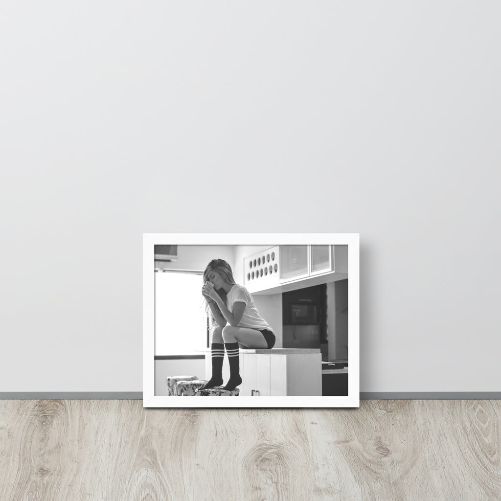 Women -- High Quality -- Framed on photo paper