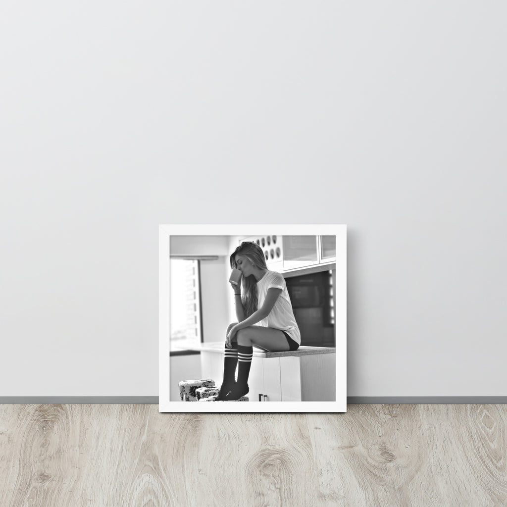 Women -- High Quality -- Framed on photo paper