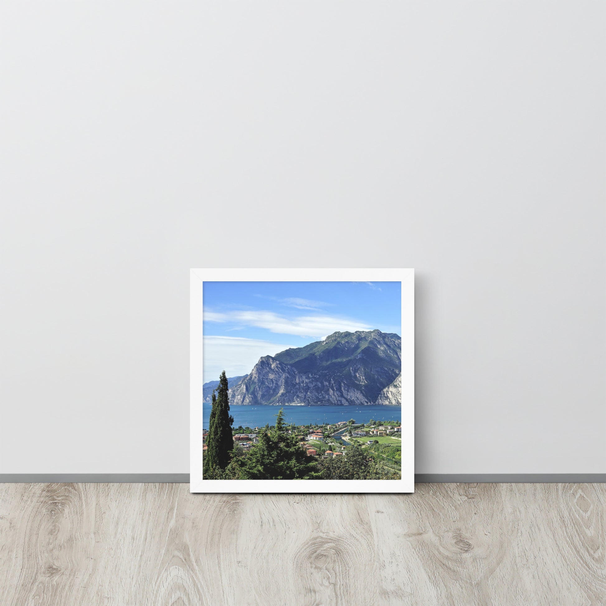 Lago di Garda Italia -- High Quality -- Framed on photo paper