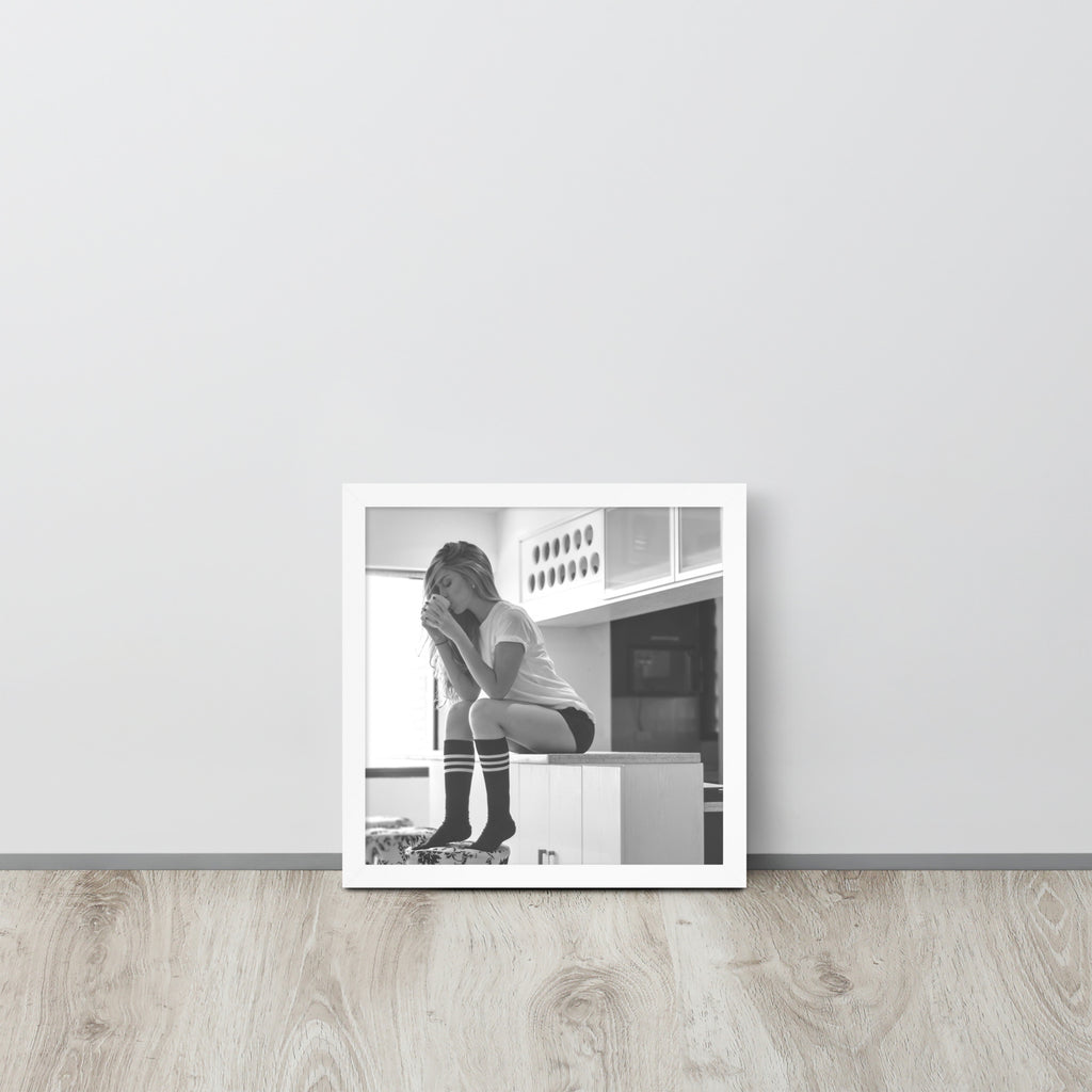 Women -- High Quality -- Framed on photo paper