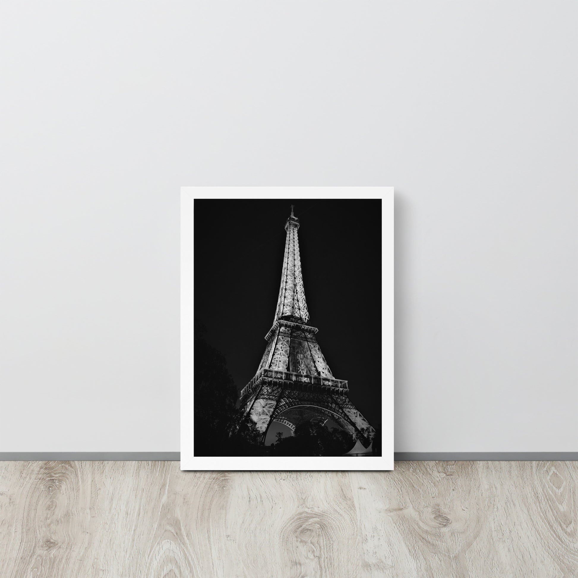 Paris -- High Quality -- Framed on photo paper