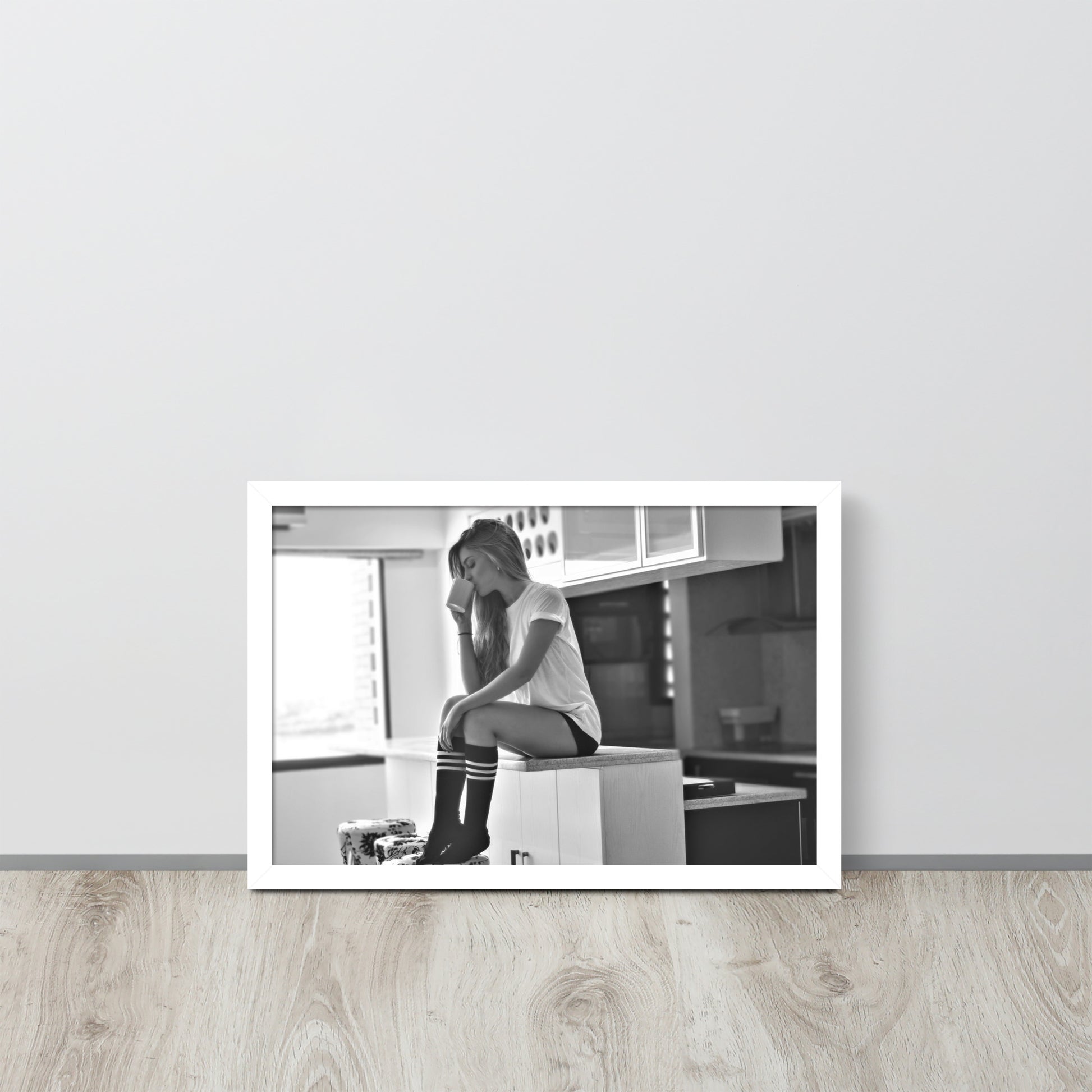 Women -- High Quality -- Framed on photo paper