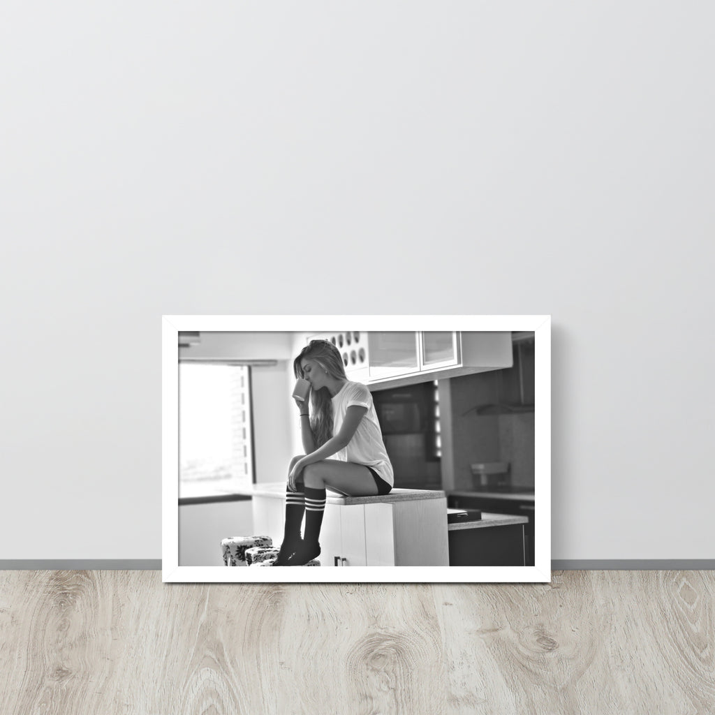 Women -- High Quality -- Framed on photo paper