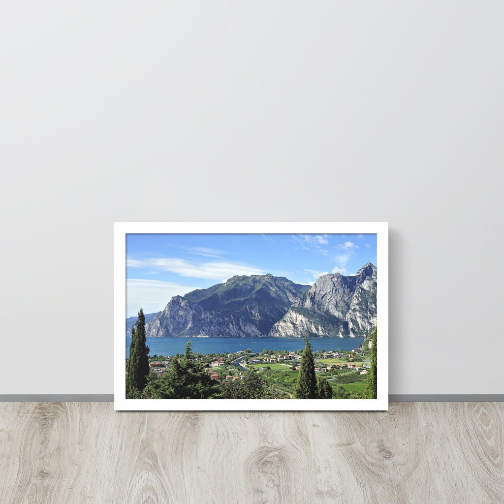 Lago di Garda Italia -- High Quality -- Framed on photo paper