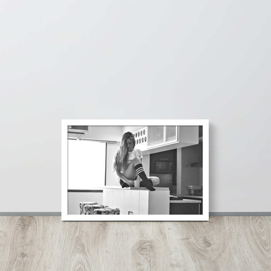 Women -- High Quality -- Framed on photo paper