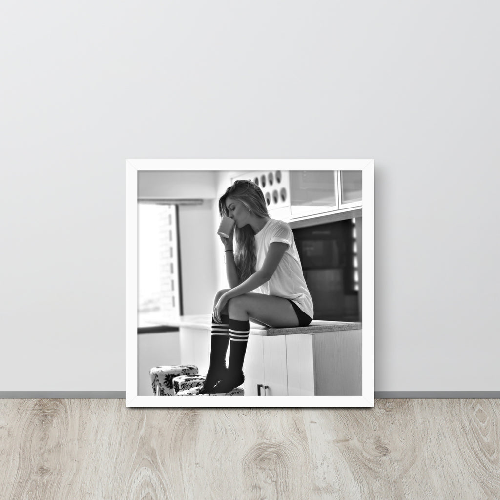 Women -- High Quality -- Framed on photo paper