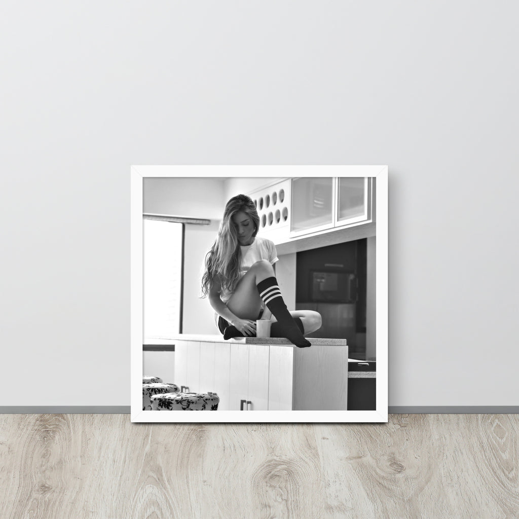 Women -- High Quality -- Framed on photo paper