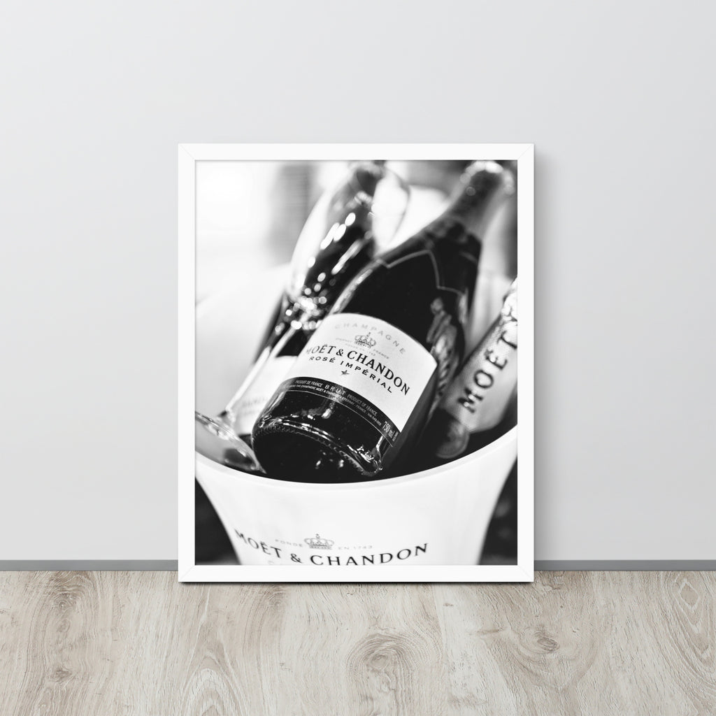 Champagne -- High Quality -- Framed on photo paper
