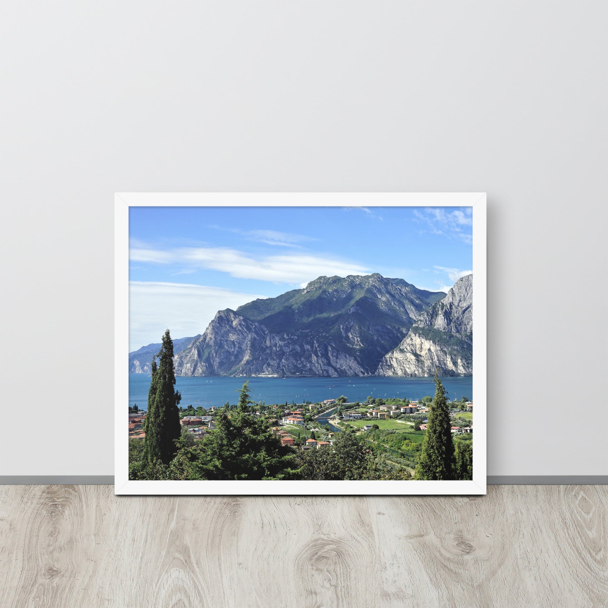 Lago di Garda Italia -- High Quality -- Framed on photo paper