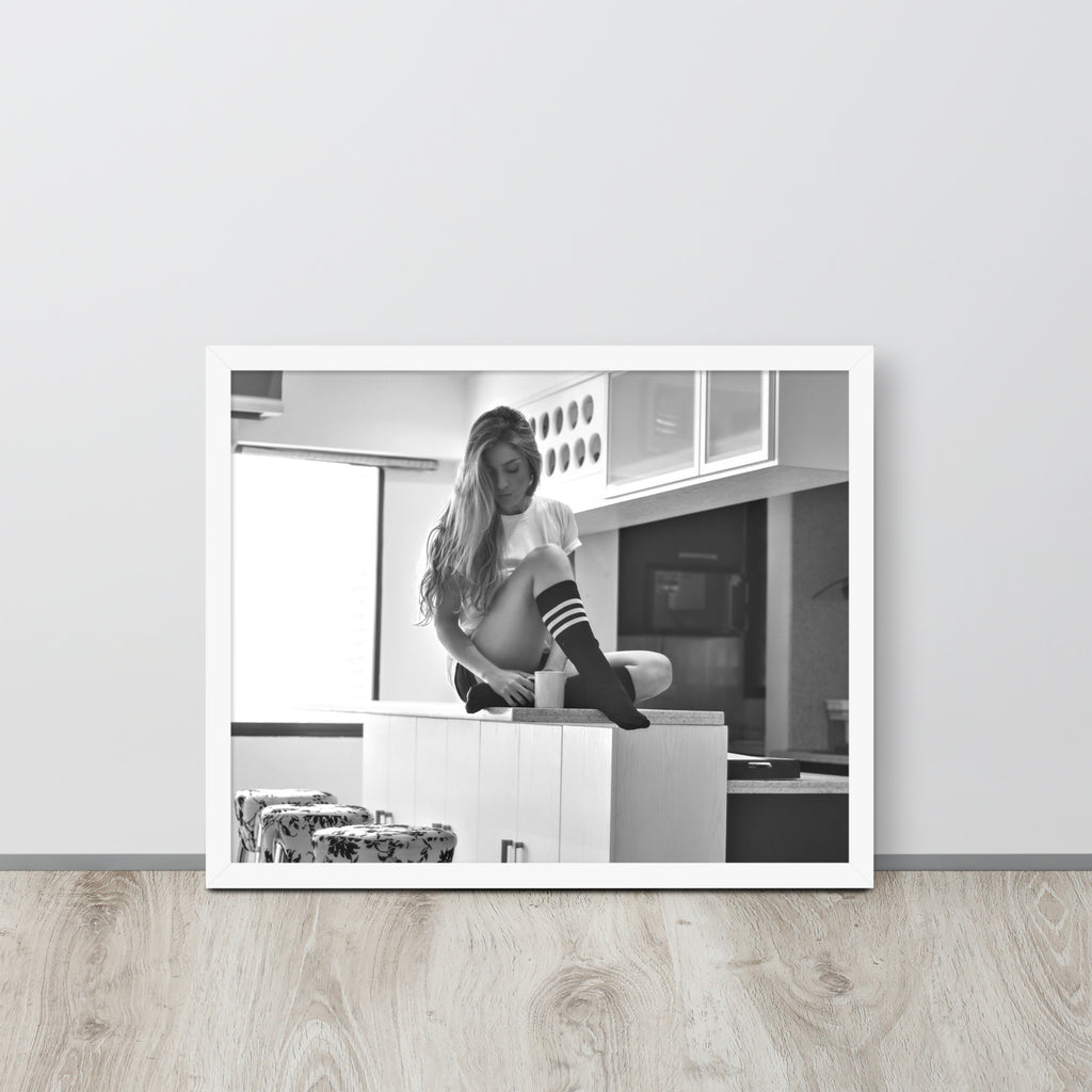Women -- High Quality -- Framed on photo paper