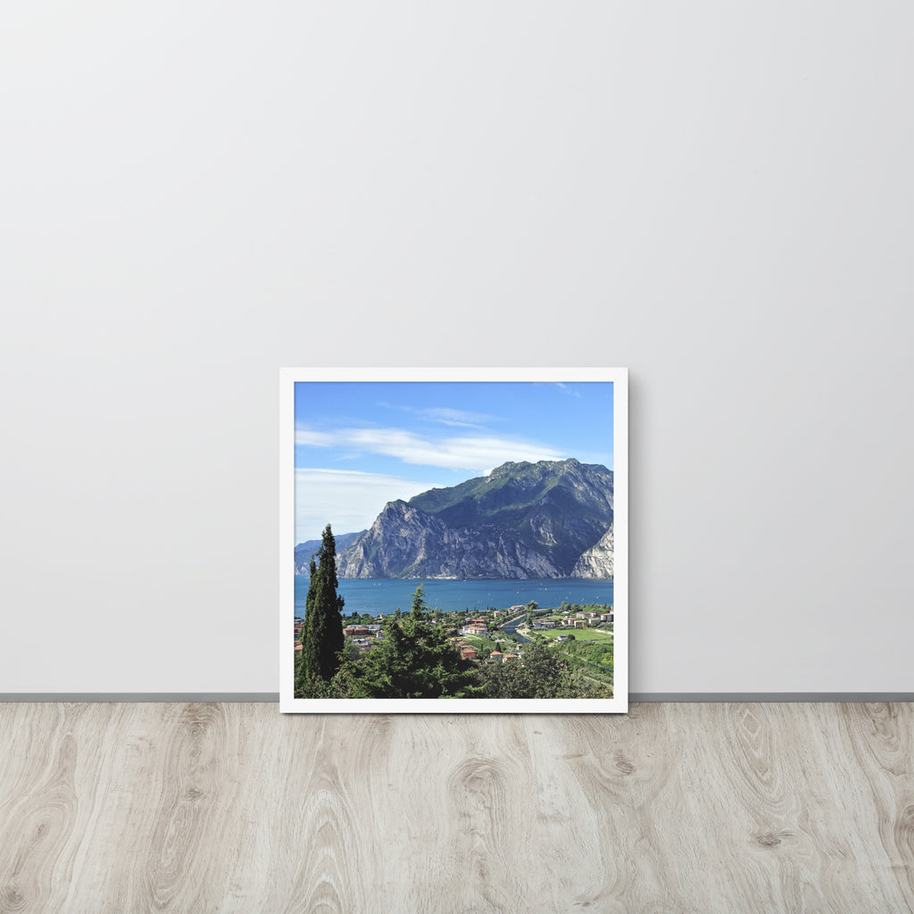 Lago di Garda Italia -- High Quality -- Framed on photo paper