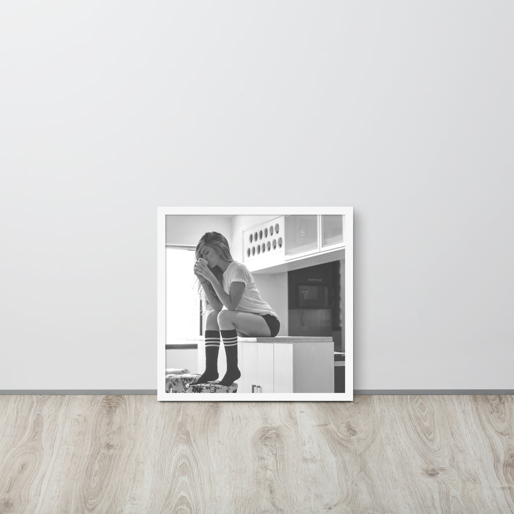 Women -- High Quality -- Framed on photo paper