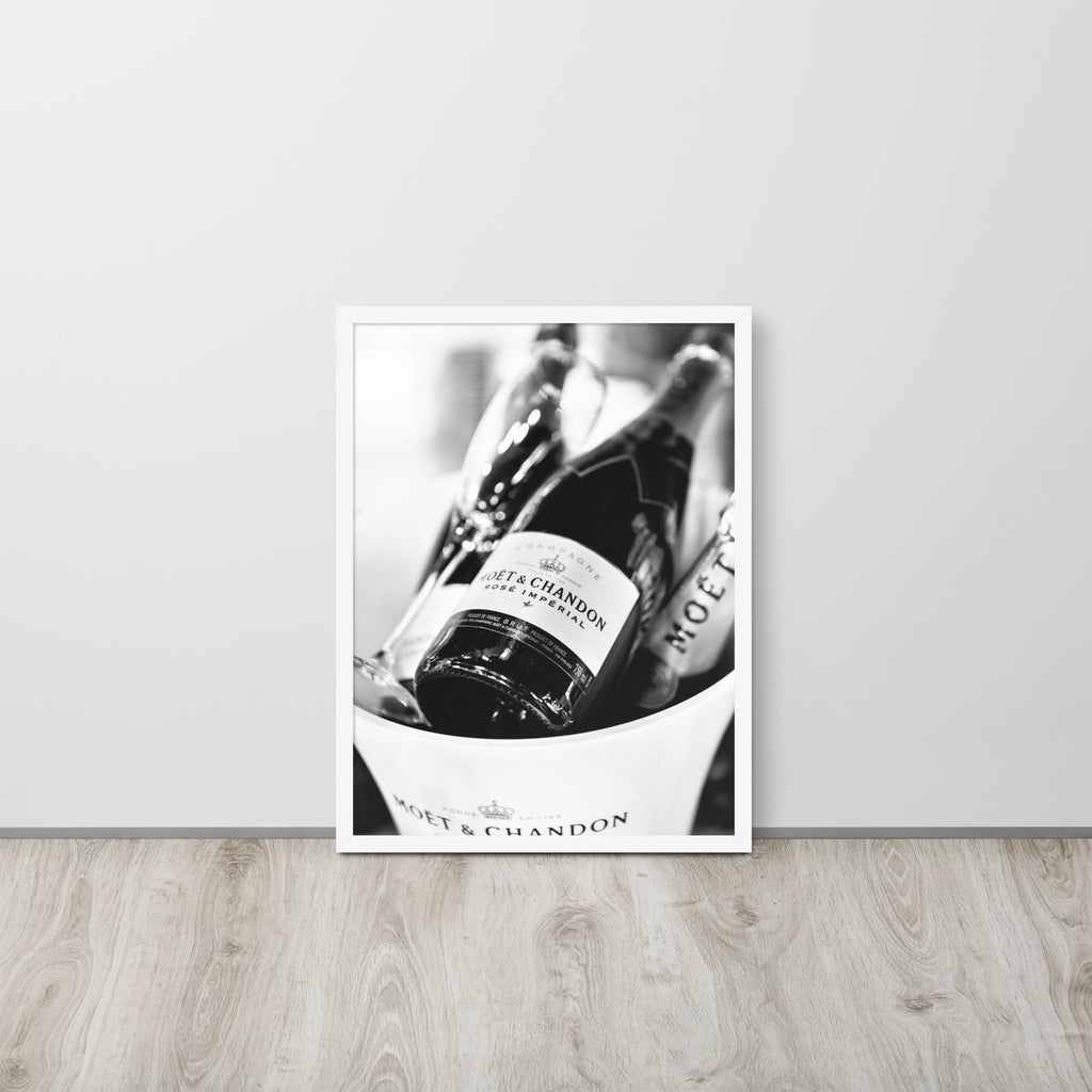 Champagne -- High Quality -- Framed on photo paper