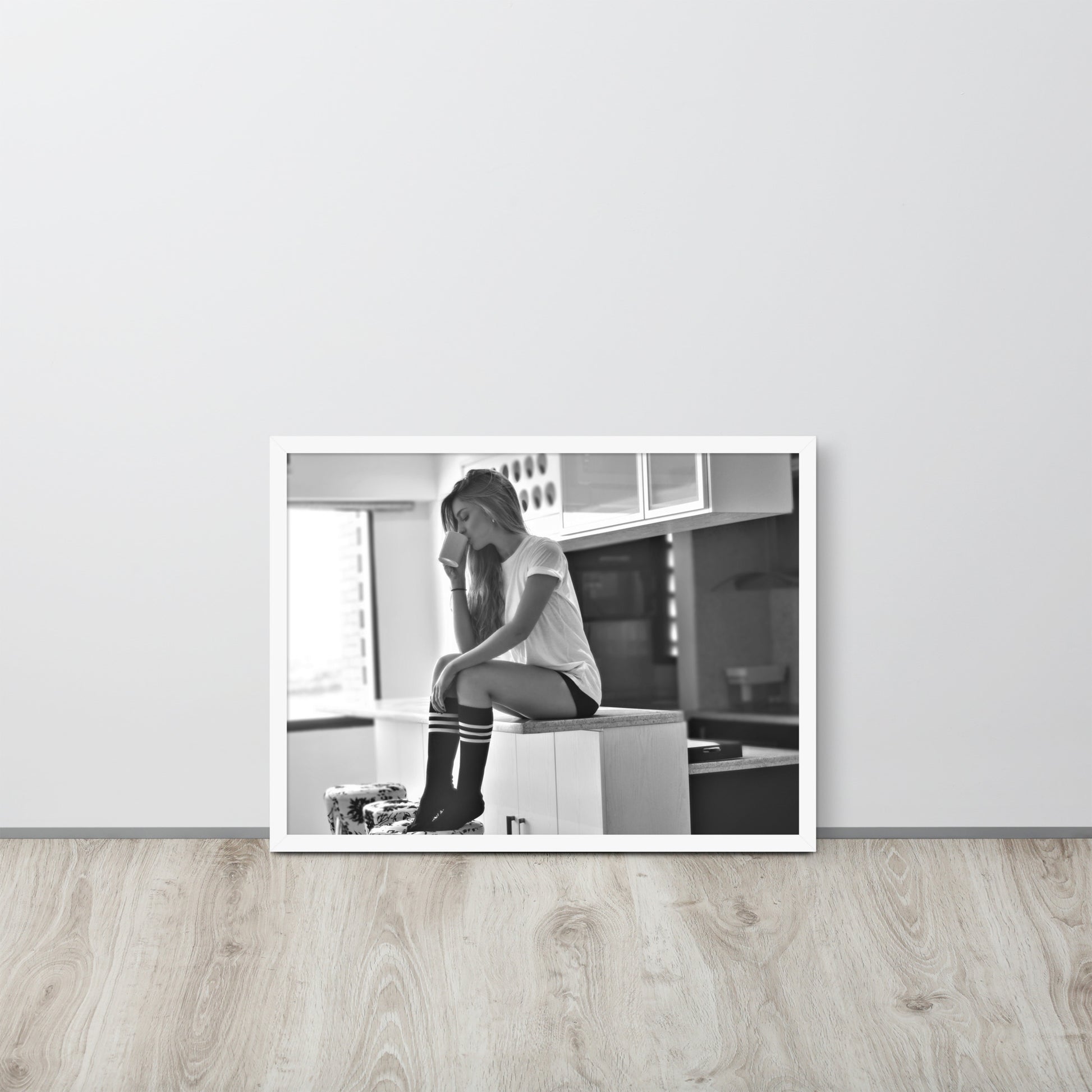 Women -- High Quality -- Framed on photo paper