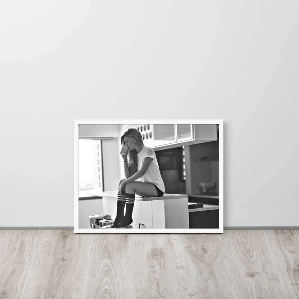 Women -- High Quality -- Framed on photo paper
