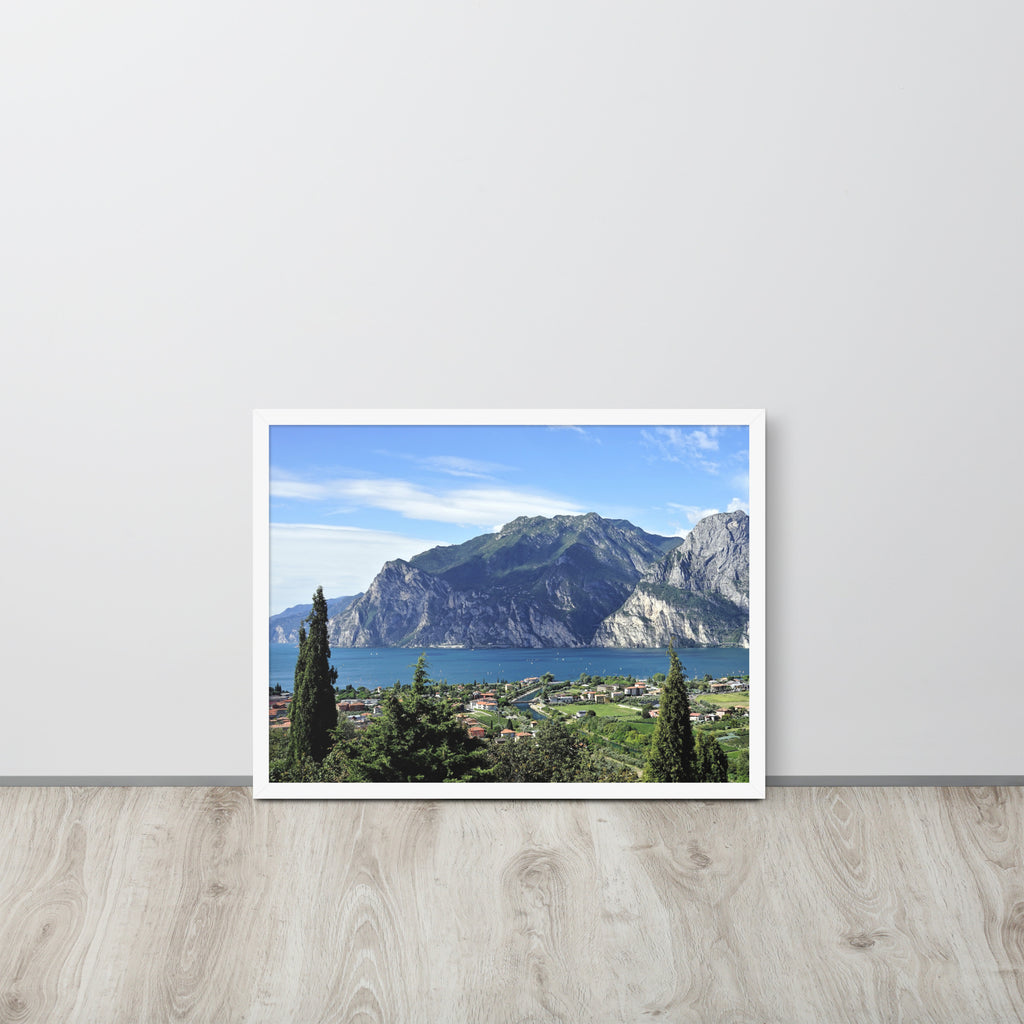 Lago di Garda Italia -- High Quality -- Framed on photo paper