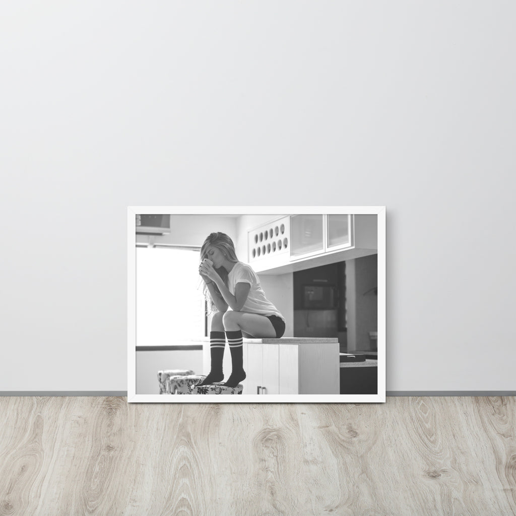 Women -- High Quality -- Framed on photo paper
