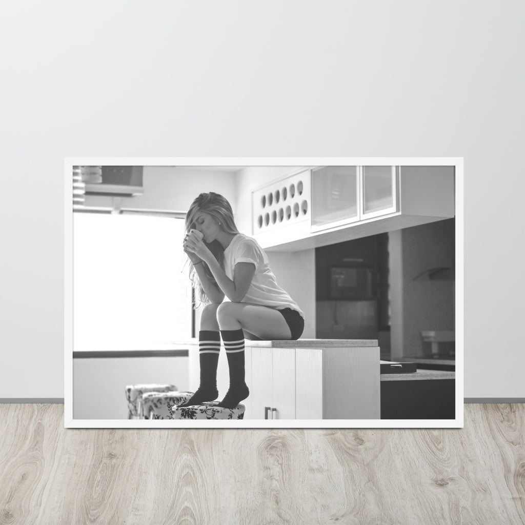 Women -- High Quality -- Framed on photo paper
