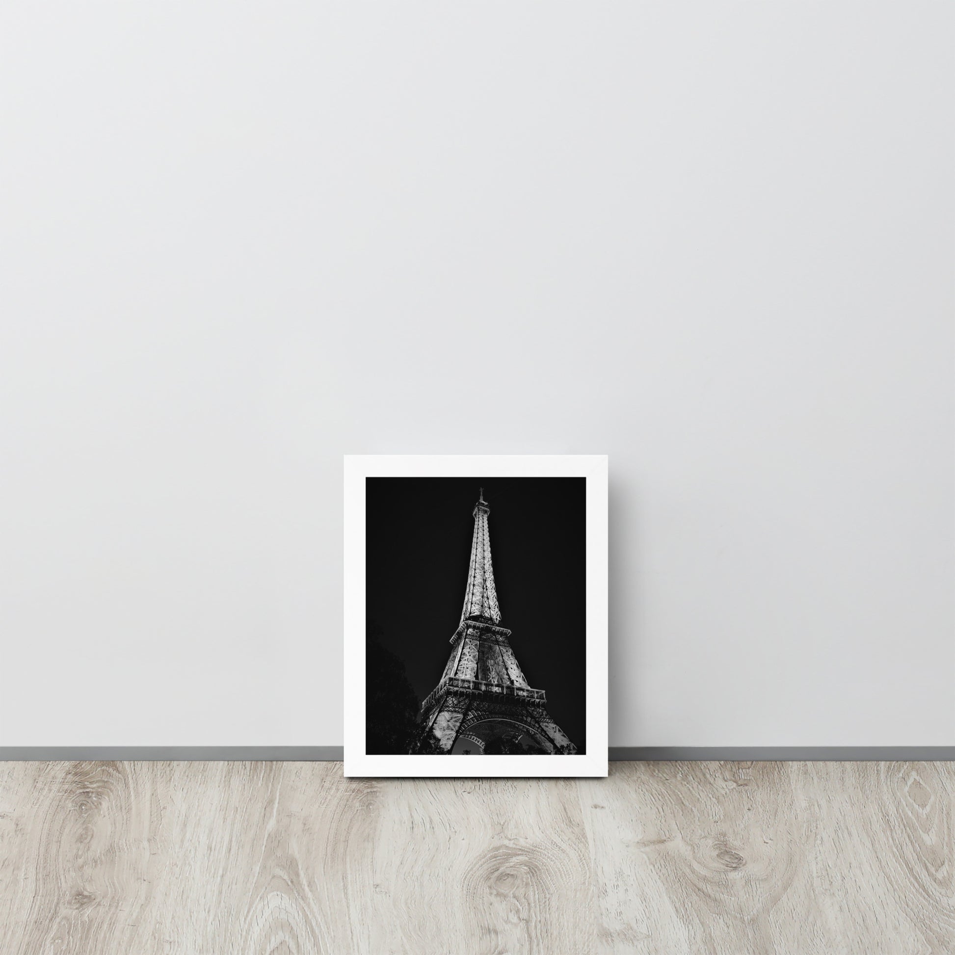 Paris -- High Quality -- Framed on photo paper