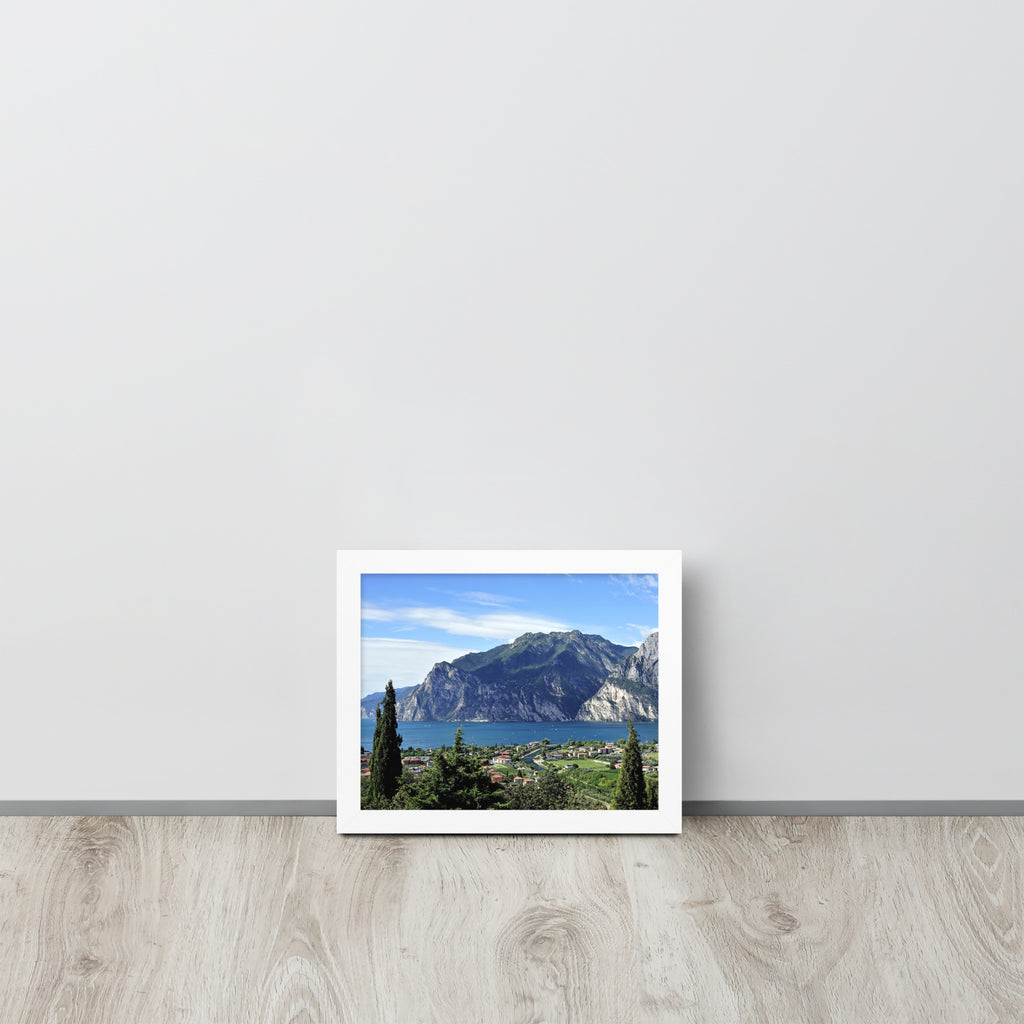 Lago di Garda Italia -- High Quality -- Framed on photo paper
